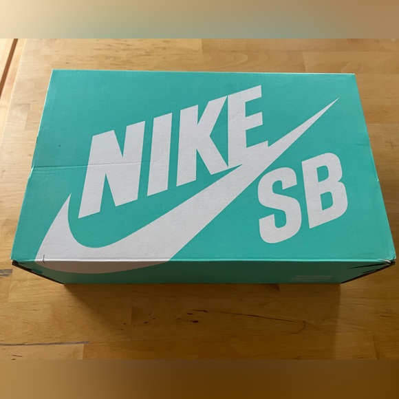 NIKE SB ZOOM BLAZER MID PRM Lilas White (Women 5.5 / Men 4) - Picture 3 of 8